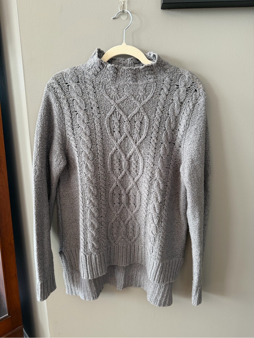 Kensie Gray Cable-Knit Mock Neck Sweater. Medium